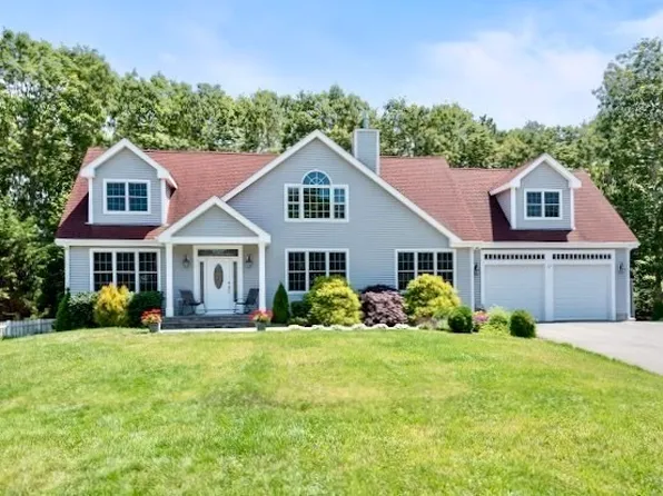 11 S West Dr, South Yarmouth, MA 02664