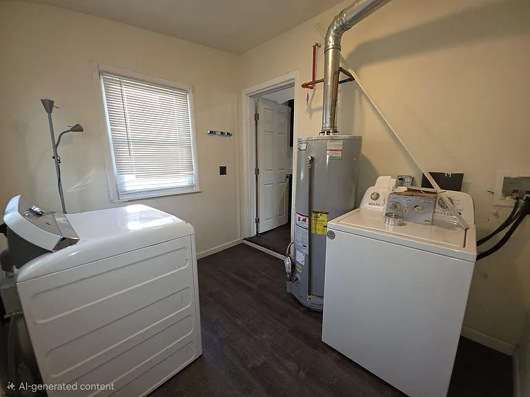 1404 Madison Ave — Photo 13