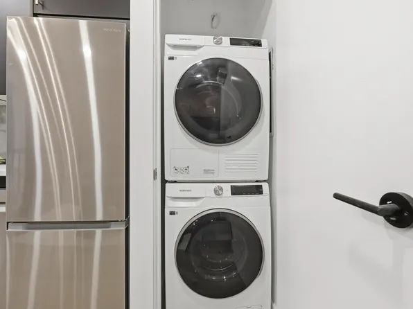 1851 Cornelia Street image 5 of 18