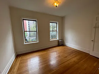 Rented by Jonathan Wachtel, LREB