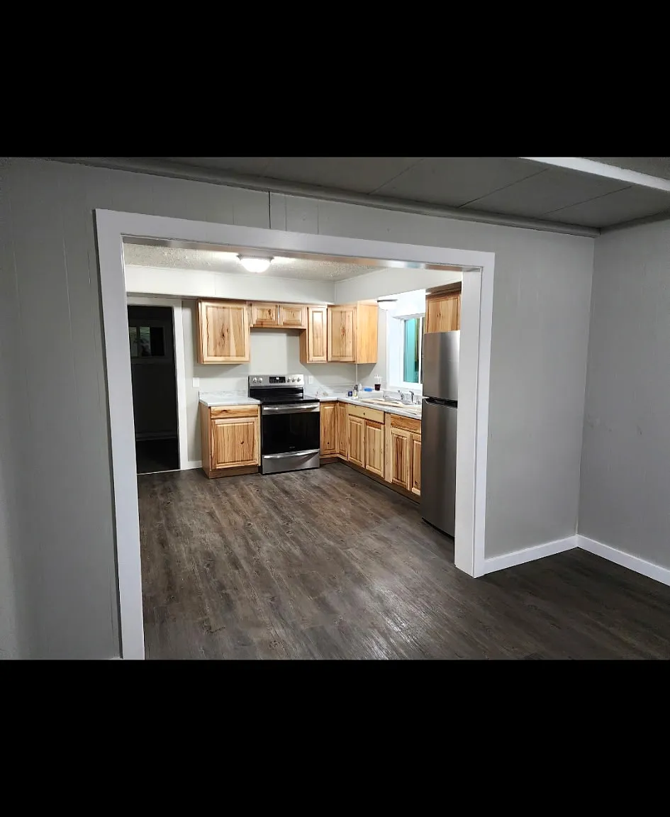 3 bed, 1700 sqft, $1,800 — Photo 1