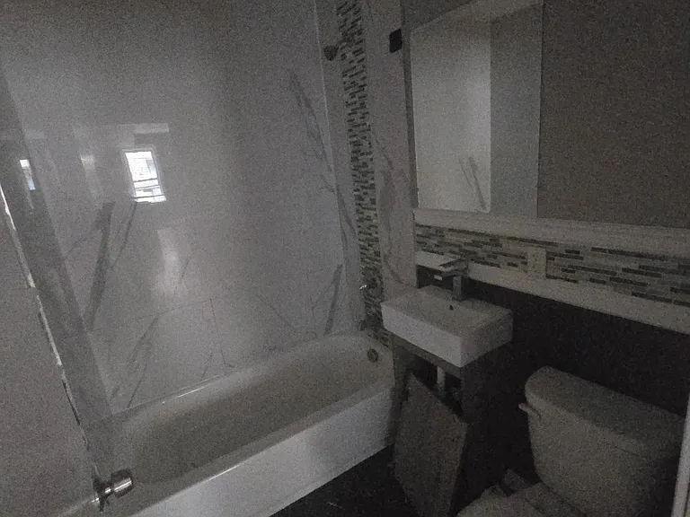 863 18th Ave #G301 — Photo 9