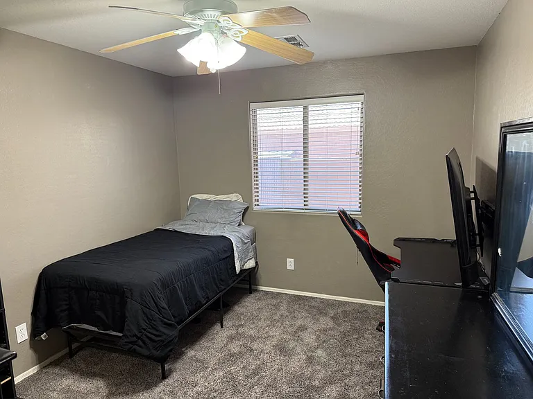 5943 S 248th Dr — Photo 30
