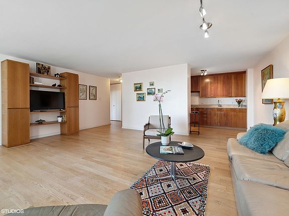 4th image of 4250 N Marine Dr APT 2133