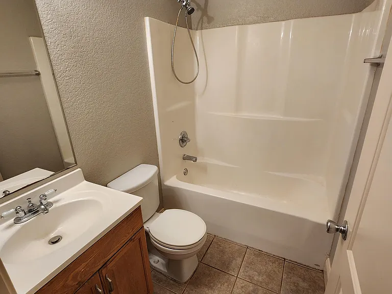 7135 Hurst Ln — Photo 5