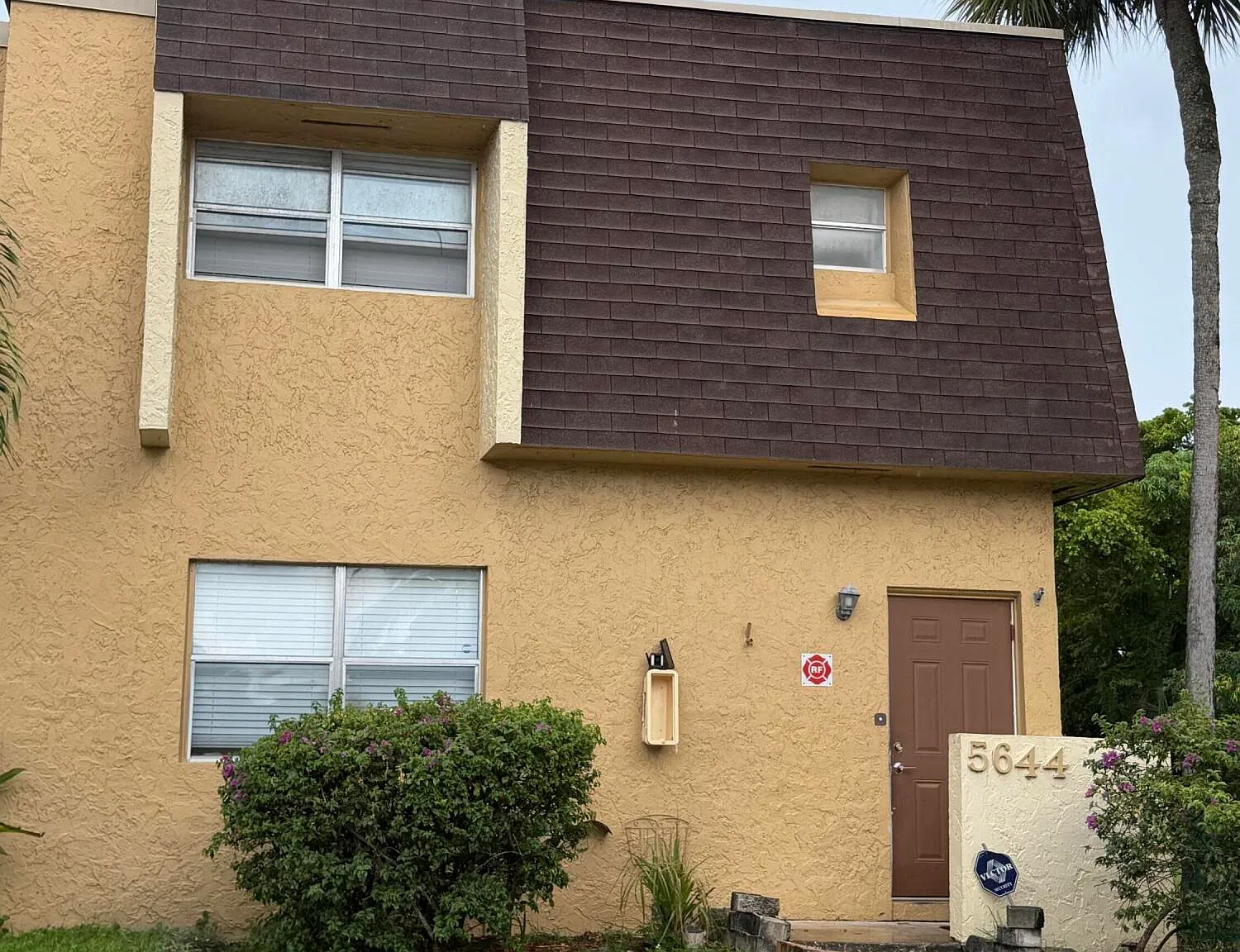 3 bed, 2.5 bath, 1428 sqft, $2,500 — Photo 1