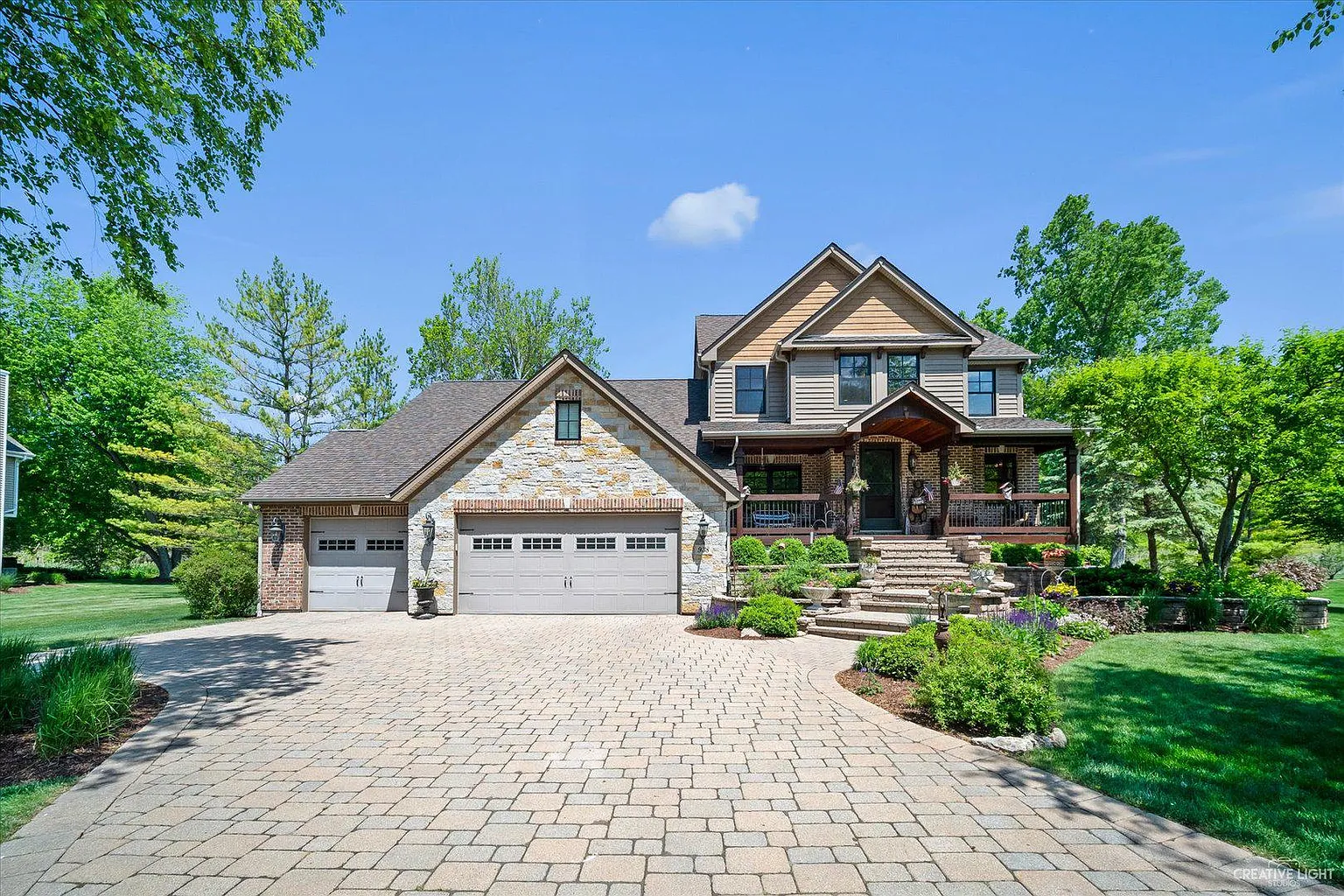 938 Willow Ln photo 1
