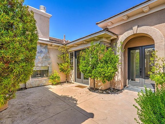3rd image of 10848 Meadow Garden Ct