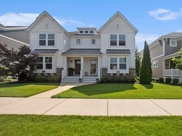 4728 Macatawa Legends Blvd #19, Holland, MI 49424