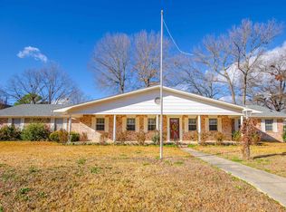11 Deerwood Dr, Conway, AR 72034