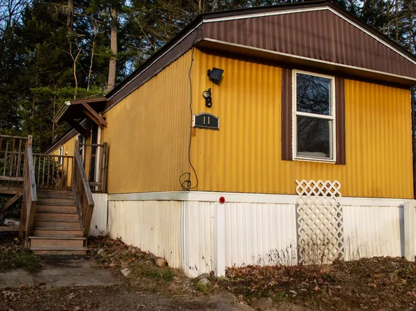 11 Tamarack Circle, Winchester, NH 03470