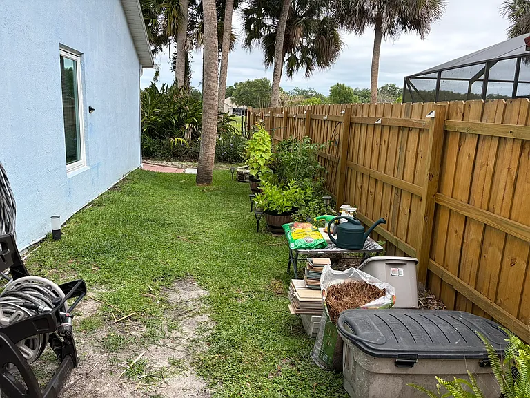 1825 SW Import Dr — Photo 10