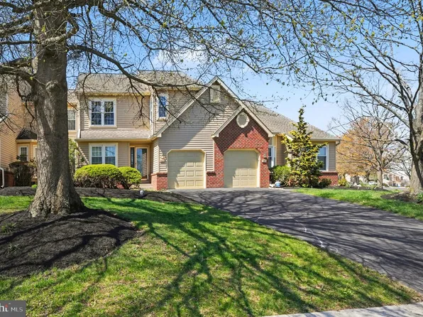 129 Pine Crest Ln, Lansdale, PA 19446