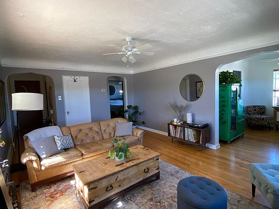 5th image of 2233 Kearney St APT 12