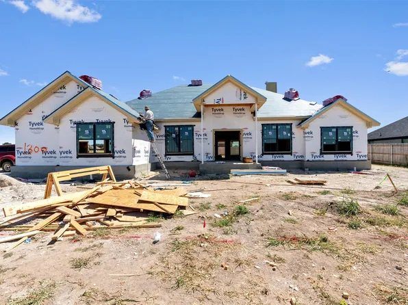 1300 Promised Land Rd, Hewitt, TX 76643