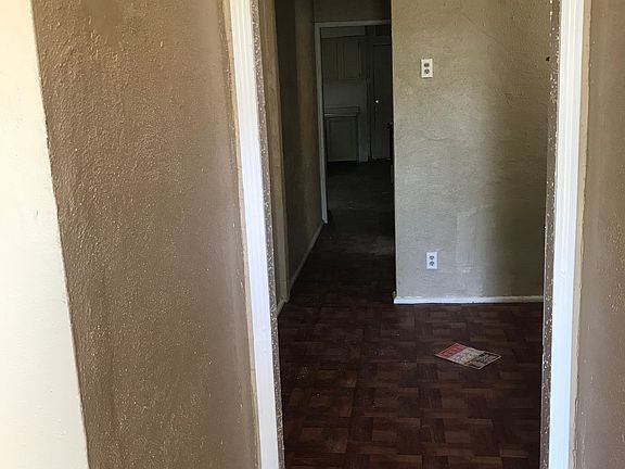 3rd image of 3551 California Ave