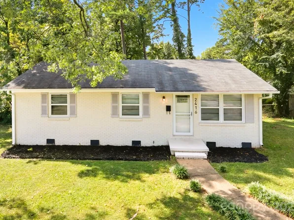 2416 Carrington Ct, Charlotte, NC 28208