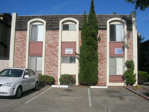 1st image of 4553 Texas St APT 04