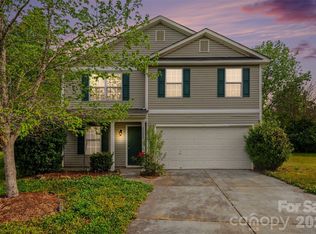 2100 Cranberry Woods Ct, Charlotte, NC 28208