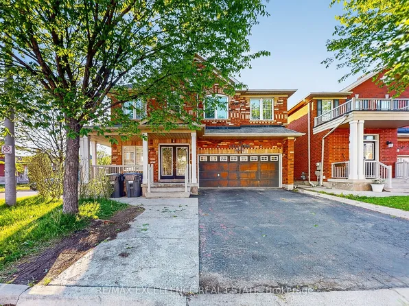 13 Lillian Cres, Brampton, ON L6R 3P9