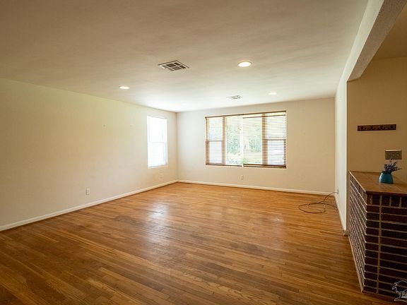 5th image of 1518 Bakalane Ave
