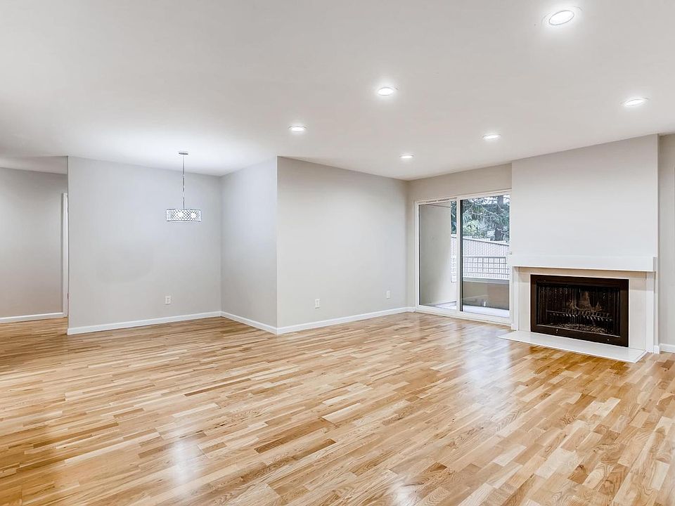 Big Open Floor Plan in the living room with and dining area.