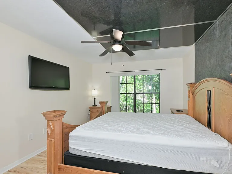 3301 Crystal Ct E #O — Photo 19