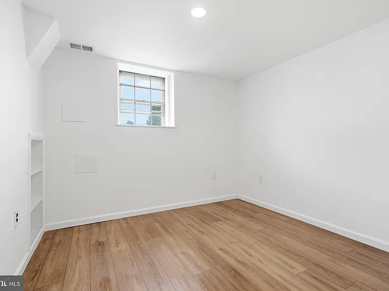 6741 Kincheloe Ave — Photo 29