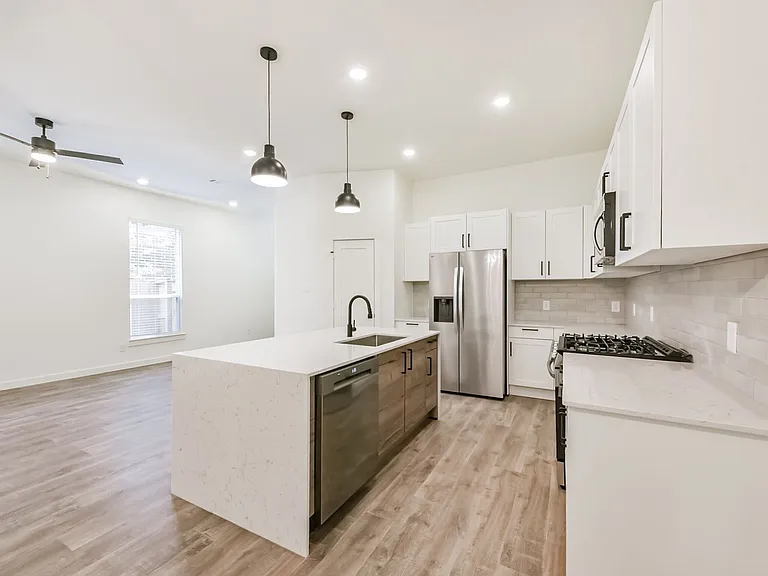1868 Dry Cherry Ln — Photo 48