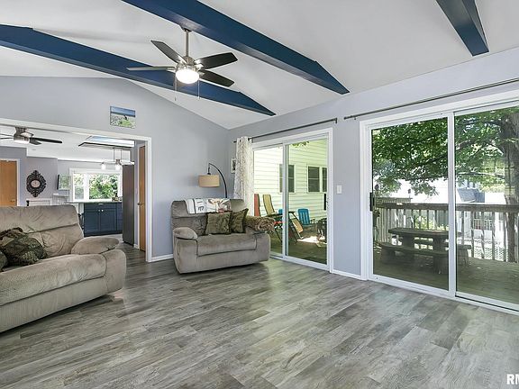 3rd image of 2914 Camden Dr