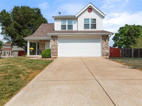 206 Valley Lakes Ct, Saint Charles, MO 63304