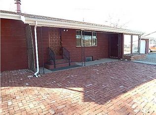 1019 Country Club Rd, Winfield, KS 67156