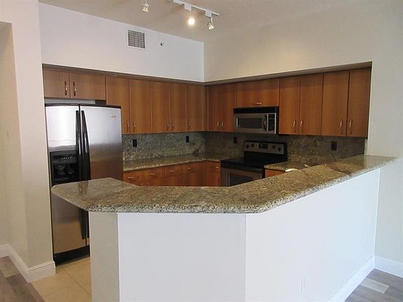 5th image of 250 NE 3rd Ave #1405