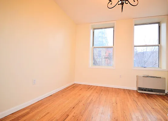 Rented by Bold New York | media 30