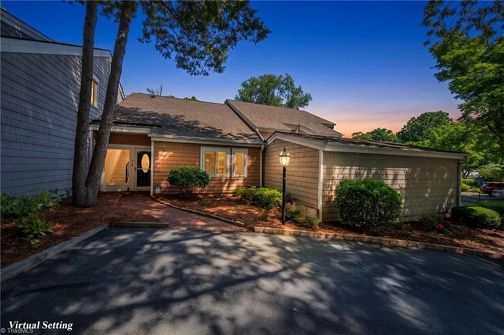 119 Golfview Dr