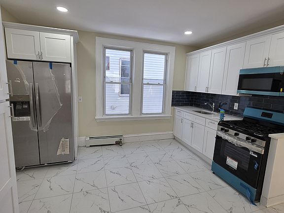 5th image of 715 18th Ave Floor 1