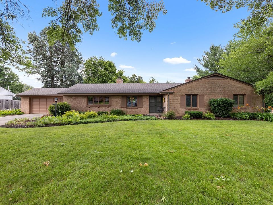 1st image of 2020 Edgebrook Dr