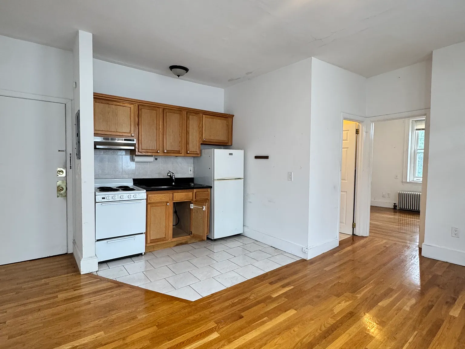1 bed, 9999 sqft, $2,350 — Photo 3