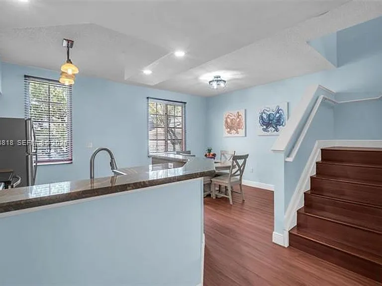 2845 NE 185th St #Townhouse 903 — Photo 8