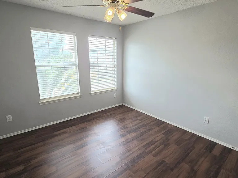 12783 Honey Locust Cir — Photo 21
