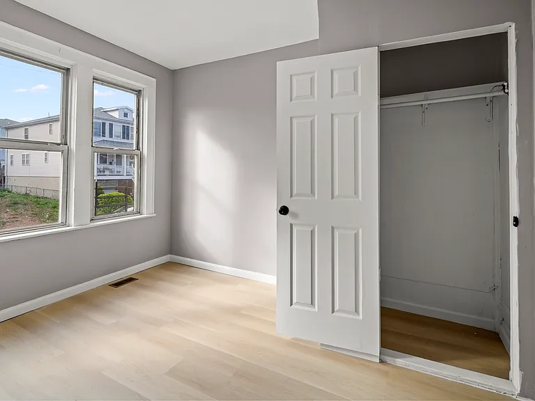 440 Jelliff Ave #1-L — Photo 10