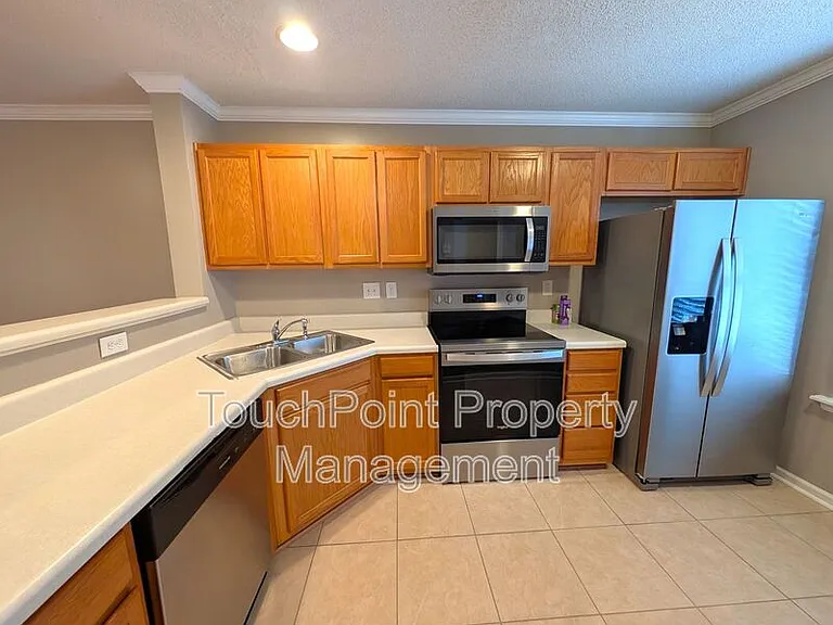 13612 Meade Glen Ct — Photo 3