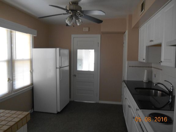 4th image of 22420 Revere St