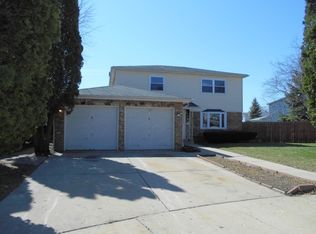 403 Shawn Ct, Wheeling, IL 60090