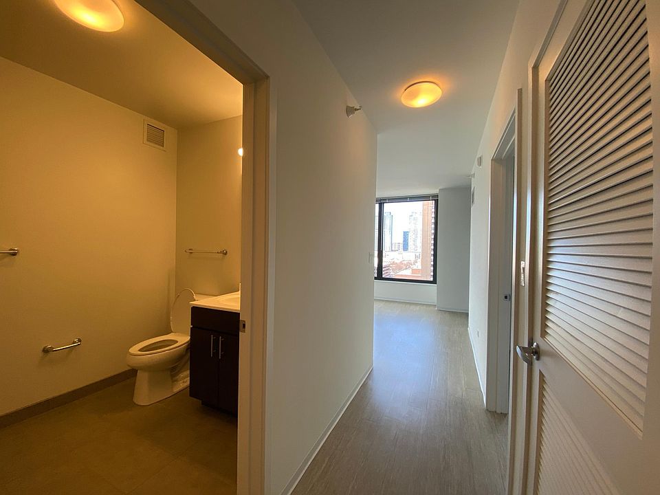 1st image of 222 W Superior St #1709