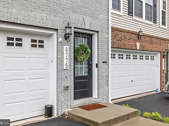 5th image of 8775 Elsing Green Dr