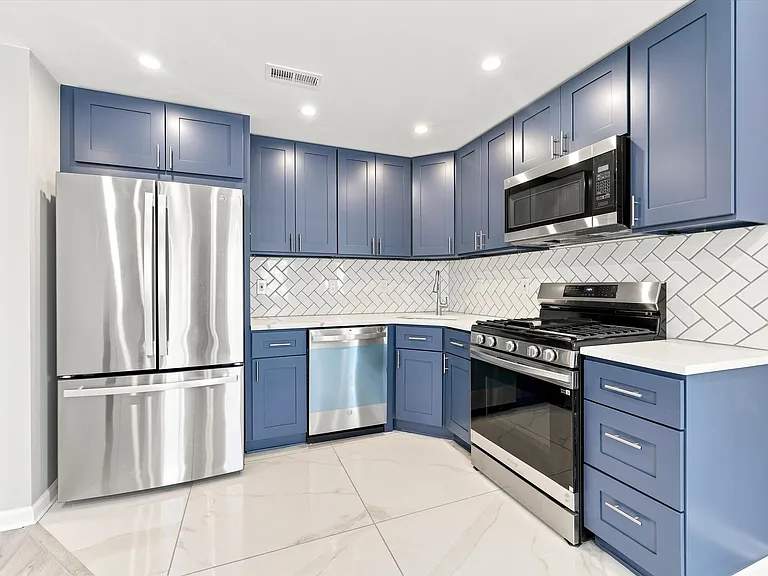 2649 E Clearfield St #B — Photo 4