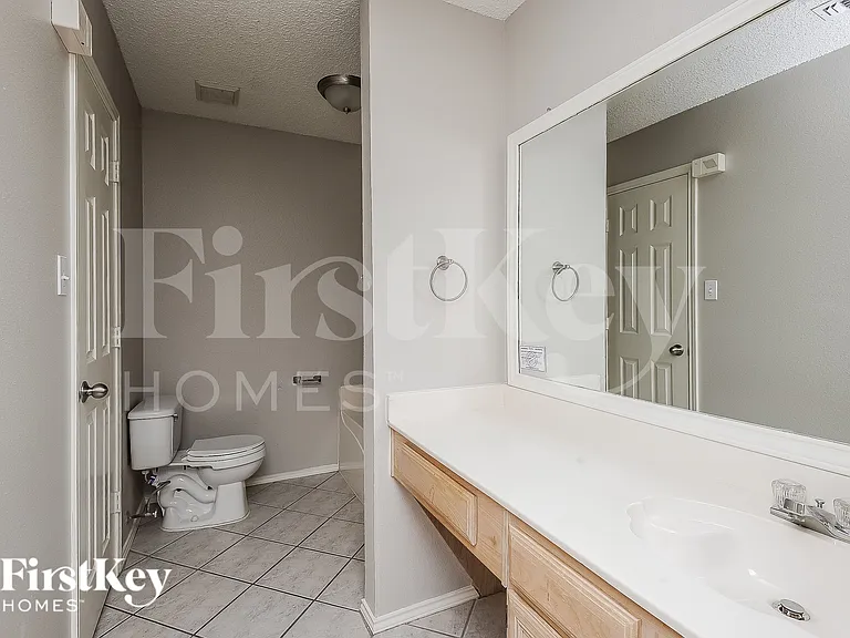 7956 Clear Brook Cir — Photo 14