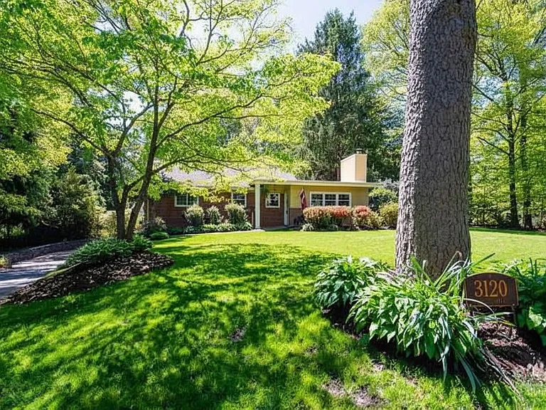 3120 Knoll Dr — Photo 6