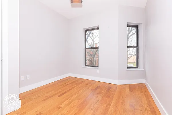 Rented by MySpaceNYC | media 10